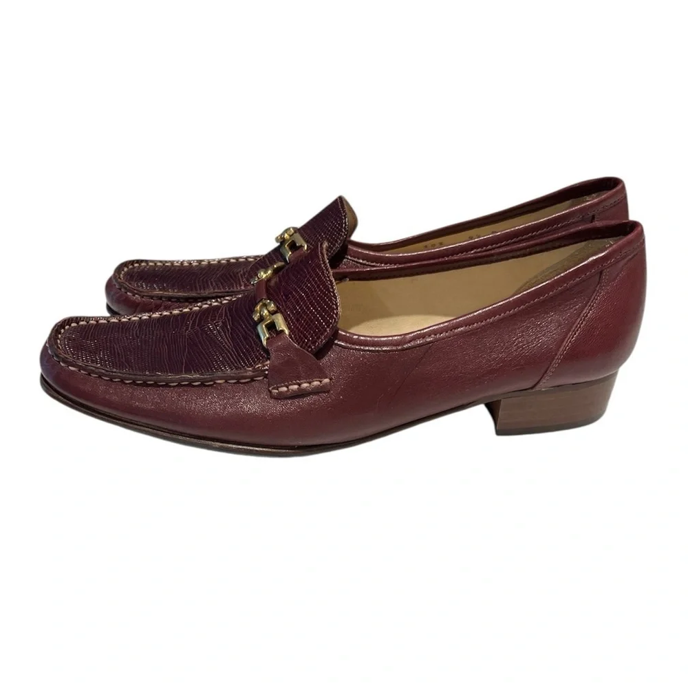 HB Italian women’s Soft Leather  Loafers Vibram Soles Size 9.5